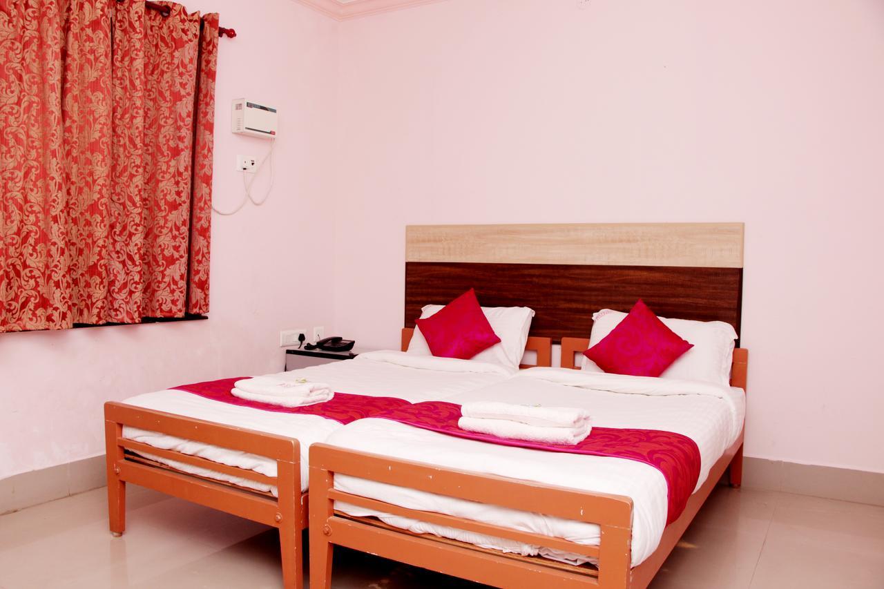 Royal Grand Days Hotel Chennai Exterior foto