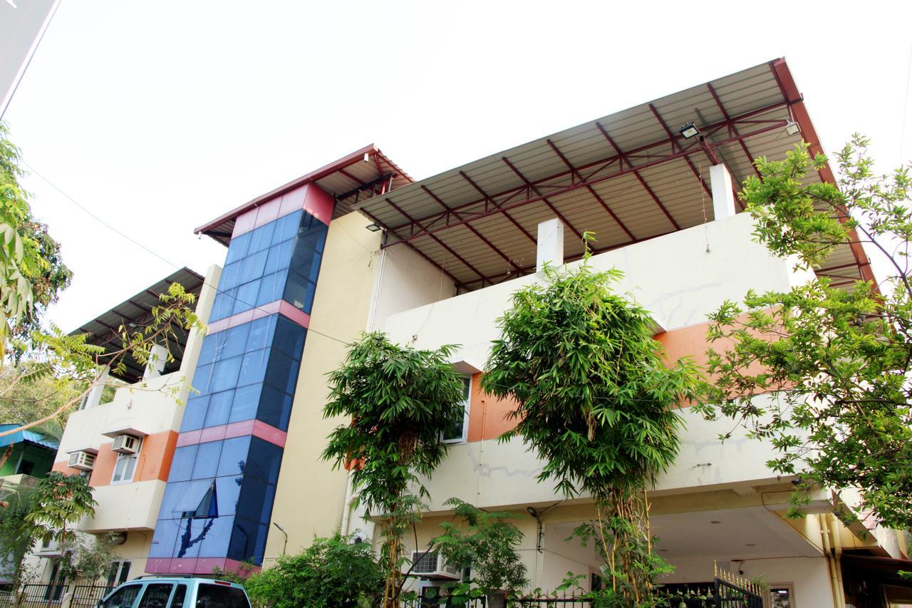Royal Grand Days Hotel Chennai Exterior foto