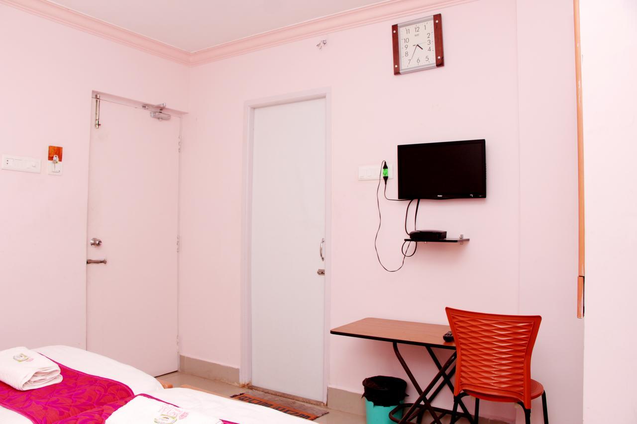Royal Grand Days Hotel Chennai Exterior foto