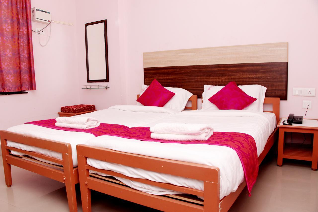 Royal Grand Days Hotel Chennai Exterior foto