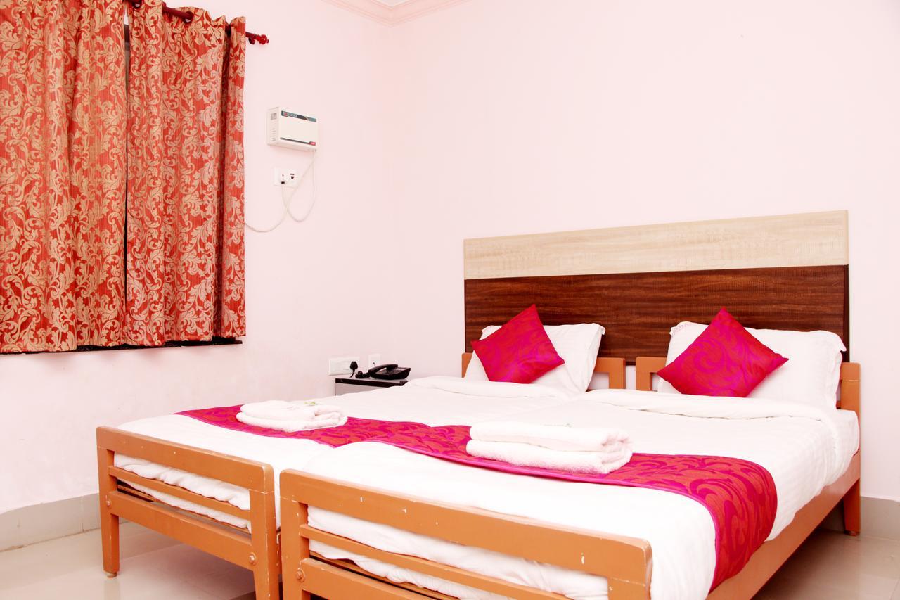 Royal Grand Days Hotel Chennai Exterior foto